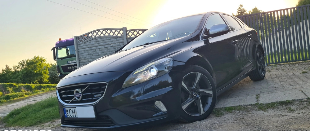 Volvo V40 cena 44900 przebieg: 229000, rok produkcji 2015 z Nowy Dwór Gdański małe 742